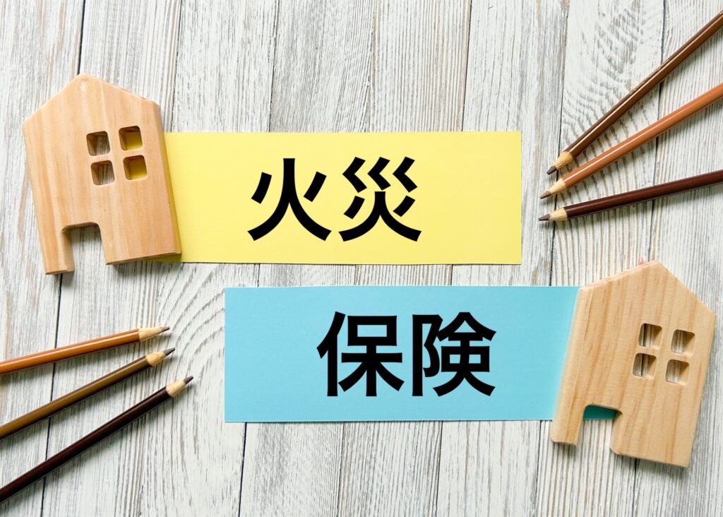 屋根修理で火災保険や補助金は使える？