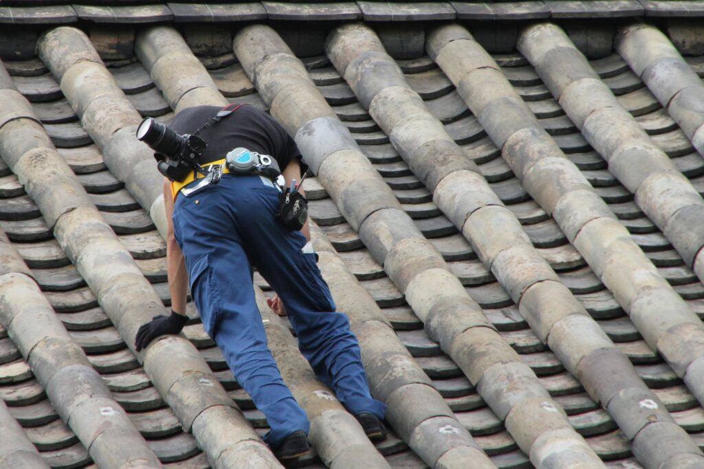 なぜ今、屋根点検が必要なのか