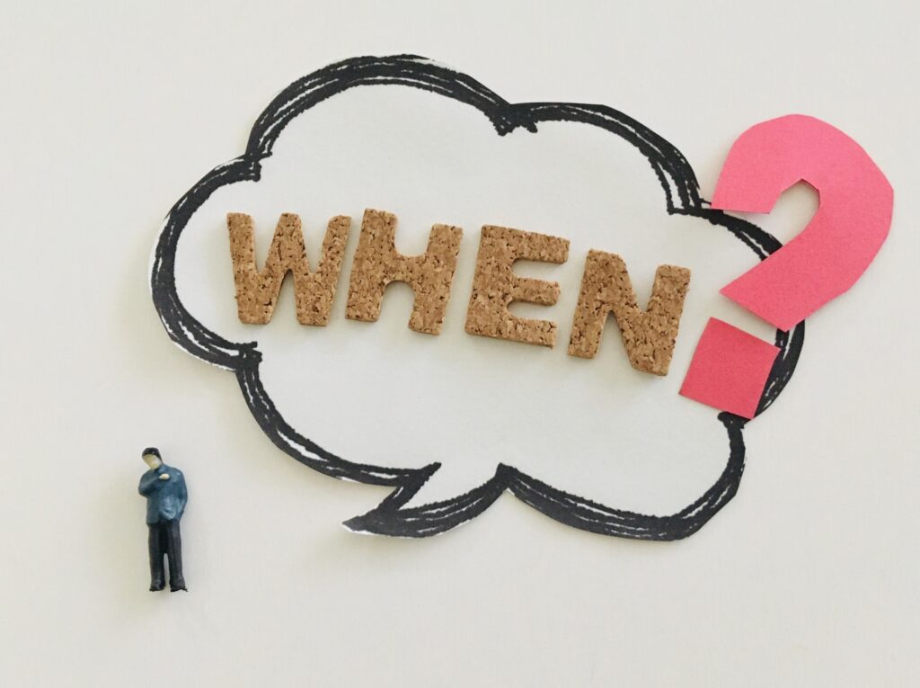 屋根カバー工法の適正時期は？築年数別の考え方