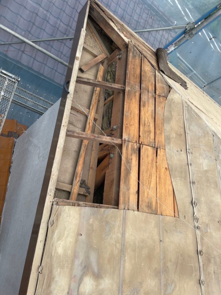 コロニアル 下地補修前