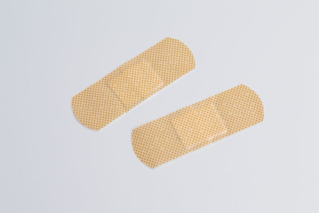 DIYでできる物置屋根の応急処置