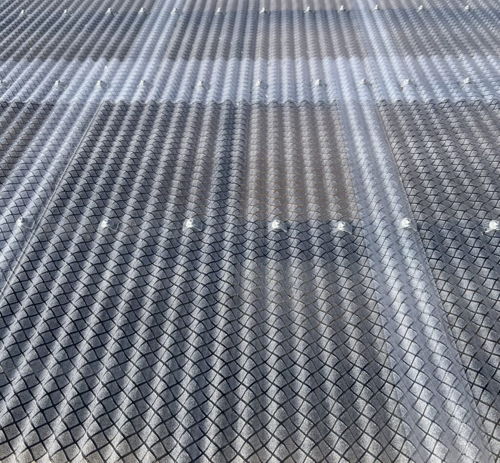 物置屋根の修理方法【樹脂製屋根】