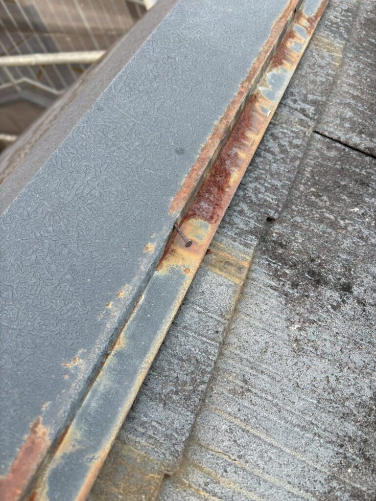 屋根点検エピソード① 棟板金不具合２